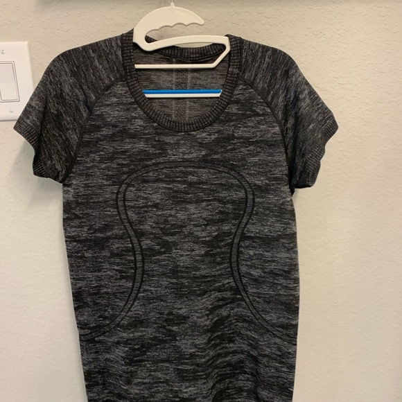 lululemon athletica Tops - Lululemon Swiftly short sleeve size 10 gray